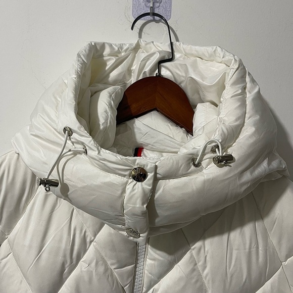 Moncler White Diamond Pattern Down Jacket - Picture 3 of 14